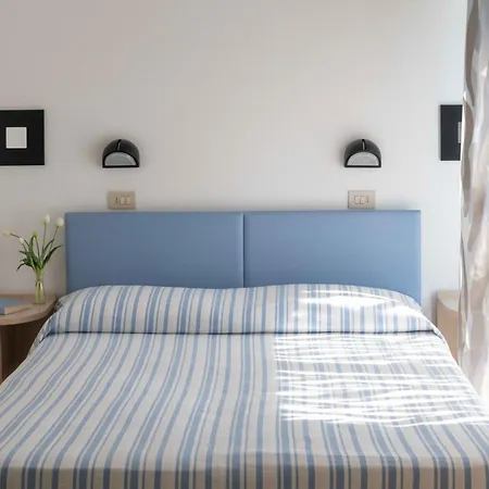 Hotel Raffaella 3*